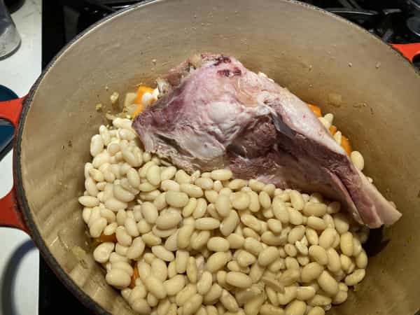 Ham bone with beans