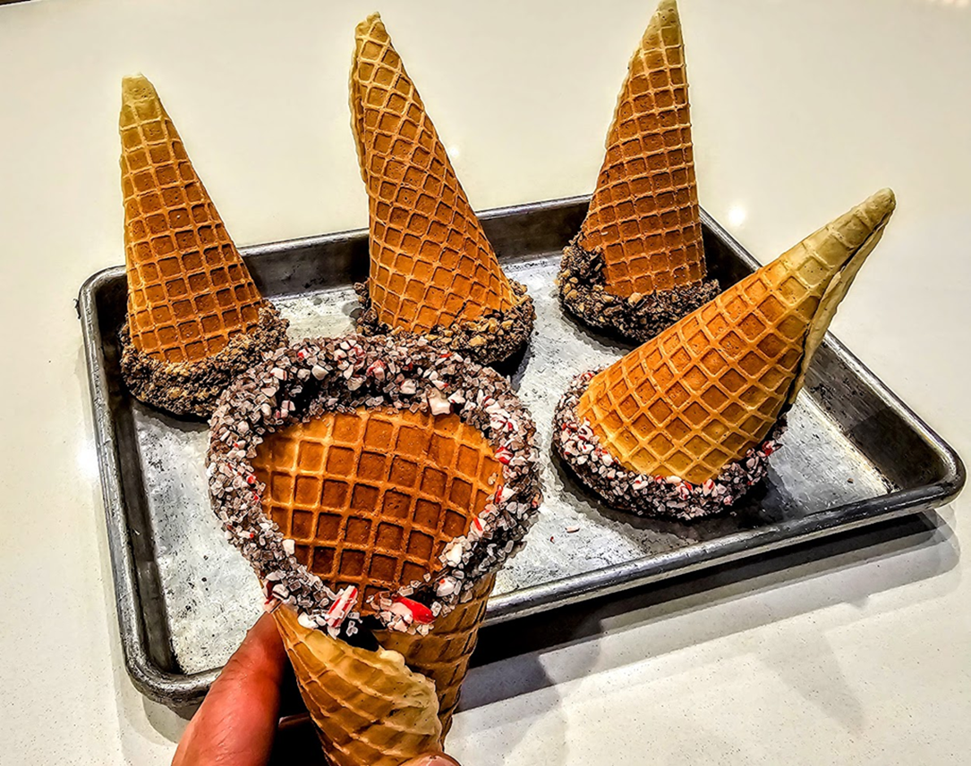 Waffle cones with chocolate
