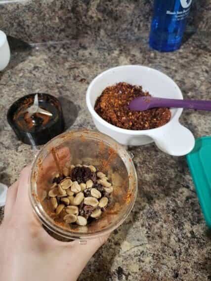 Blending nuts