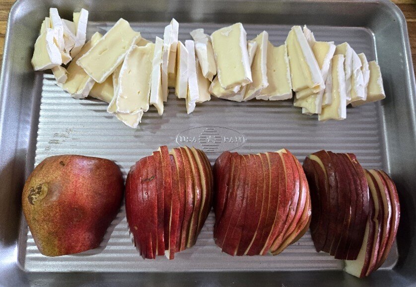 Pears and cheese