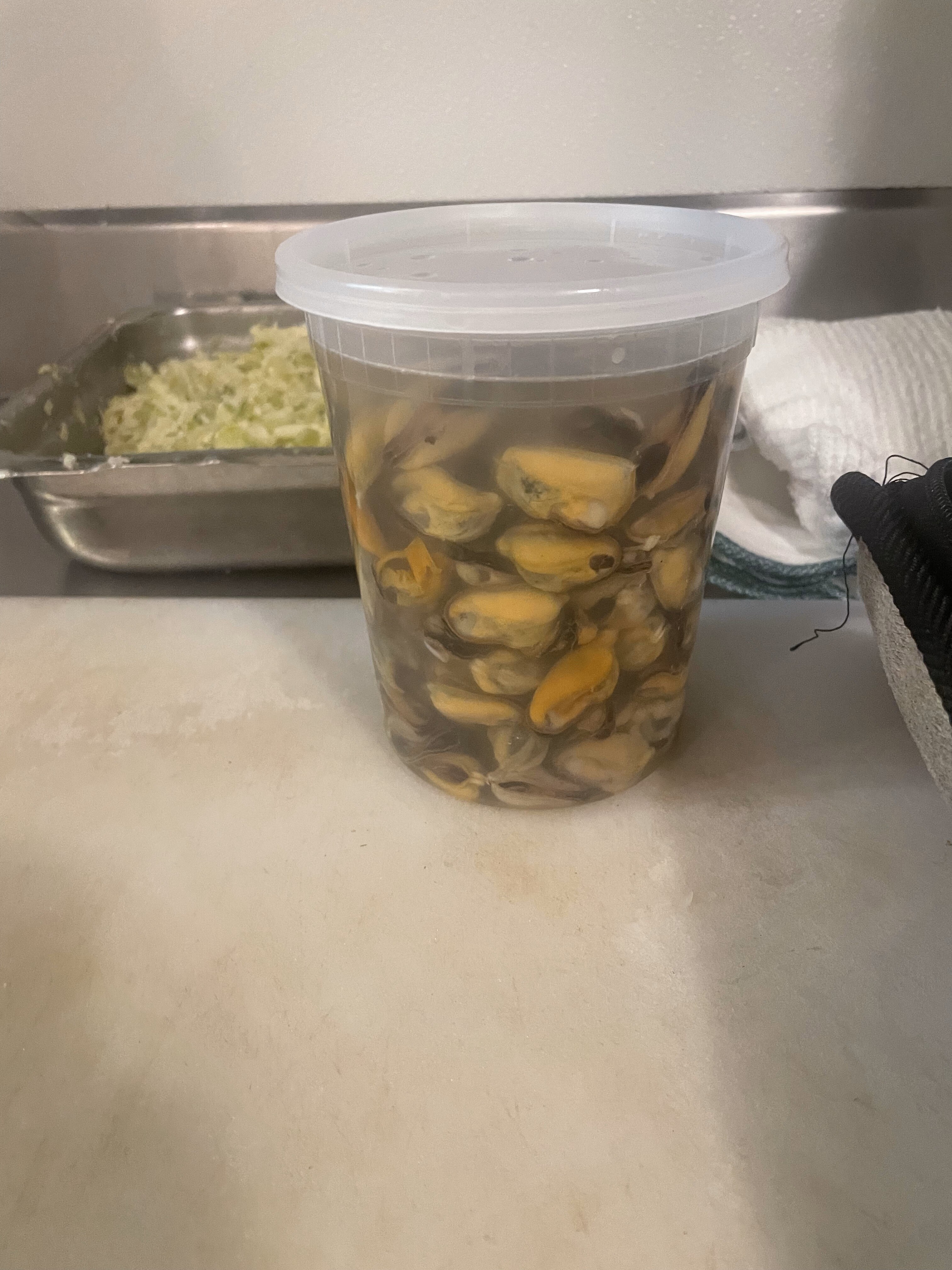 Mussels in containers