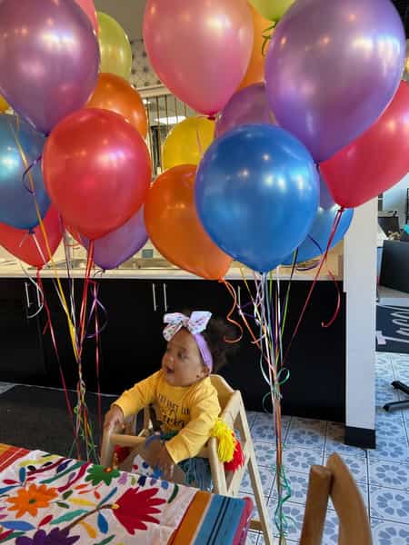 Scarlett and balloons