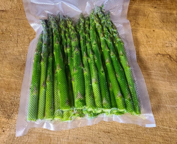 sous vide asparagus