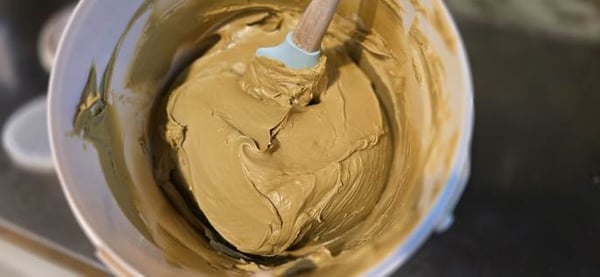Pistachio cream stir
