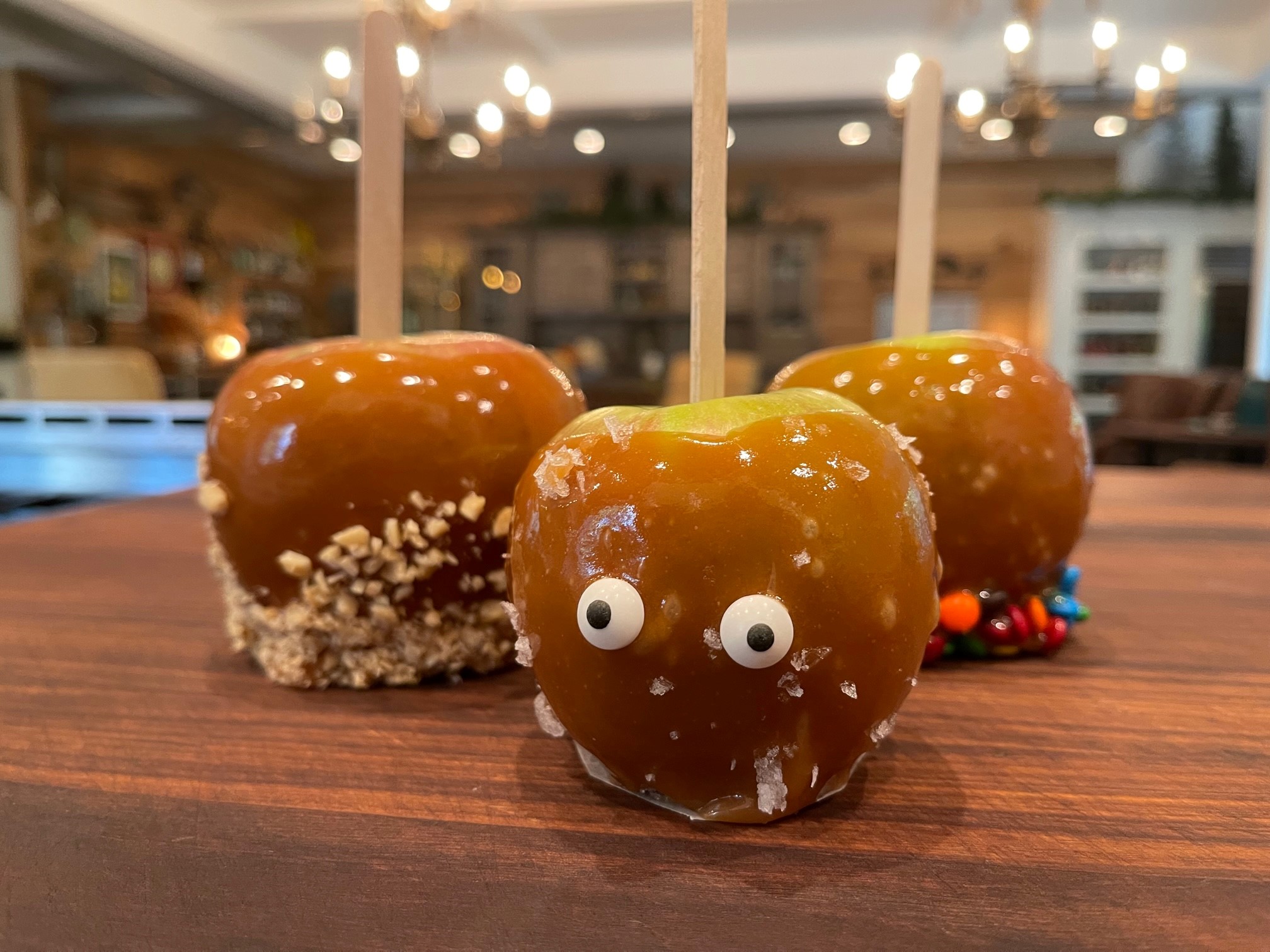 Types of Sticks to Use in Candy Apples  Caramel apples easy, Candy apples,  Candy apple recipe